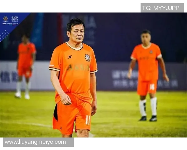 足球明星亮化框点亮绿茵场魅力展现足球文化新风尚